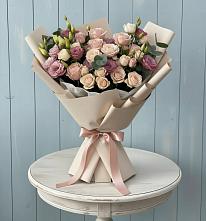 Букет цветов из:  Розы и Лизиантусы в Хотеичи