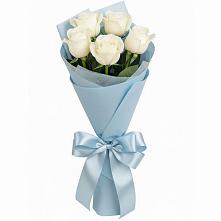 Букет 5 Белых роз Проуд в Хотеичи