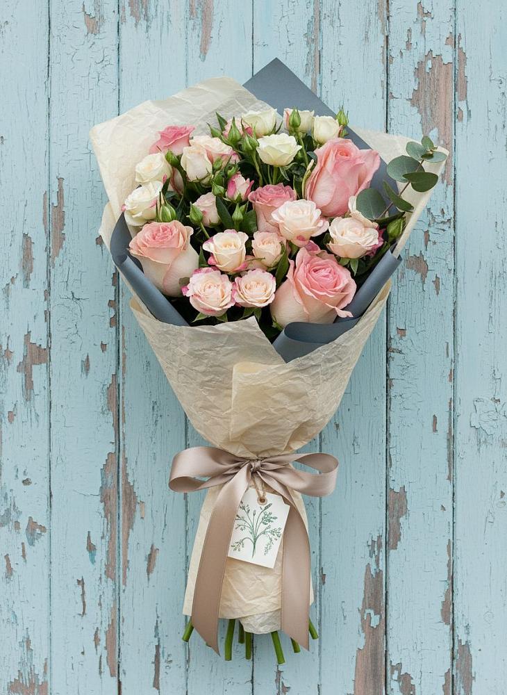 Букет цветов из: Розы в Хотеичи