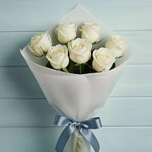 Букет 7 Белых роз Эдлесс Лав в Хотеичи
