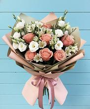 Букет цветов из:  Розы, Альстромерии и Лизиантусы в Хотеичи