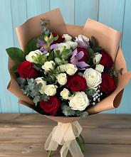 Букет цветов из:  Розы и Альстромерии в Хотеичи