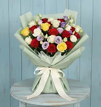 Букет цветов из:  Розы в Хотеичи