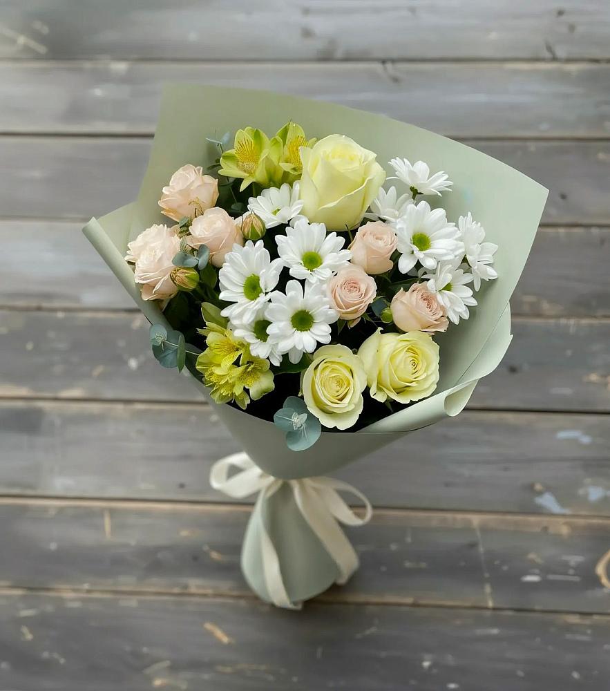 Букет цветов из: Альстромерии, Розы и Хризантемы в Хотеичи