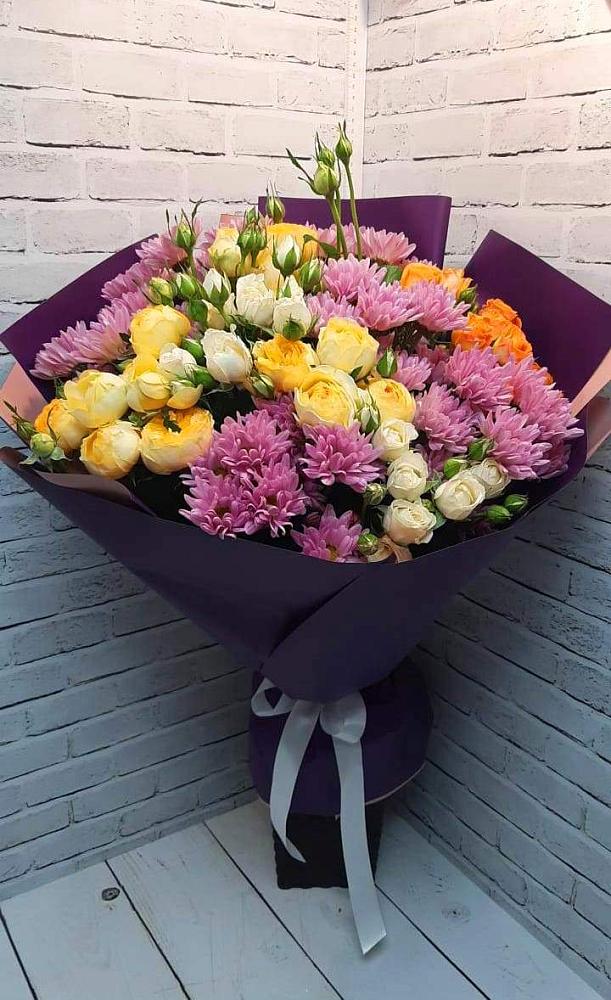 Букет цветов из: Хризантемы и Розы в Хотеичи