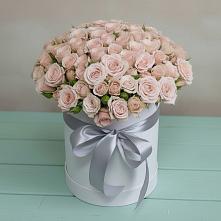 Цветочная композиция из Розы в шляпной коробке в Хотеичи