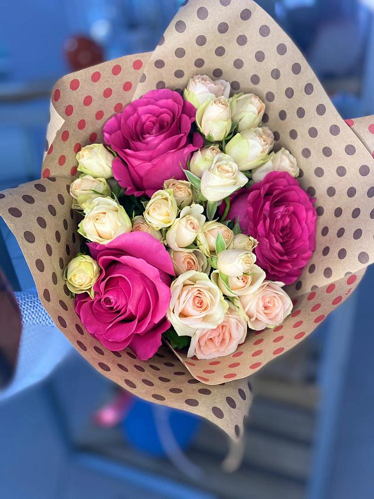 Букет цветов из: Розы в Хотеичи