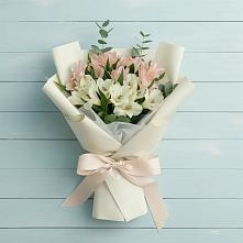 Букет цветов из:  Альстромерии в Хотеичи
