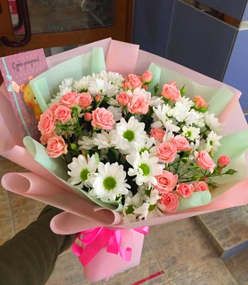 Букет цветов из: Розы и Хризантемы в Хотеичи