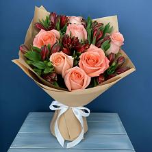 Букет цветов из:  Розы и Альстромерии в Хотеичи