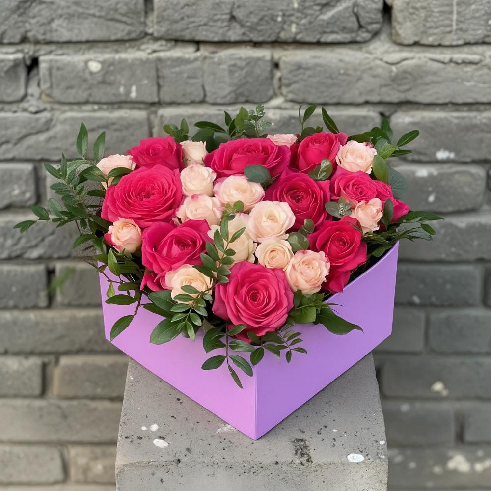 Цветочная композиция из Розы в коробке в Хотеичи