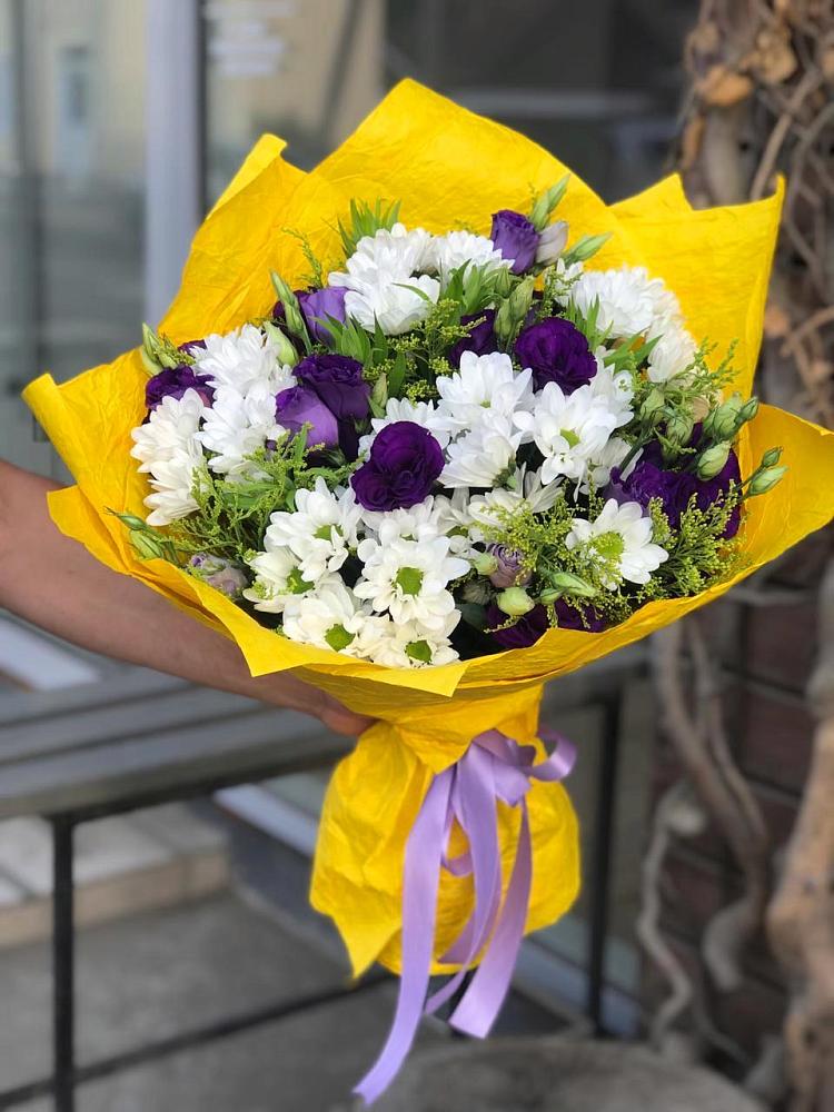 Букет цветов из: Ирисы, Хризантемы и Ромашки в Хотеичи