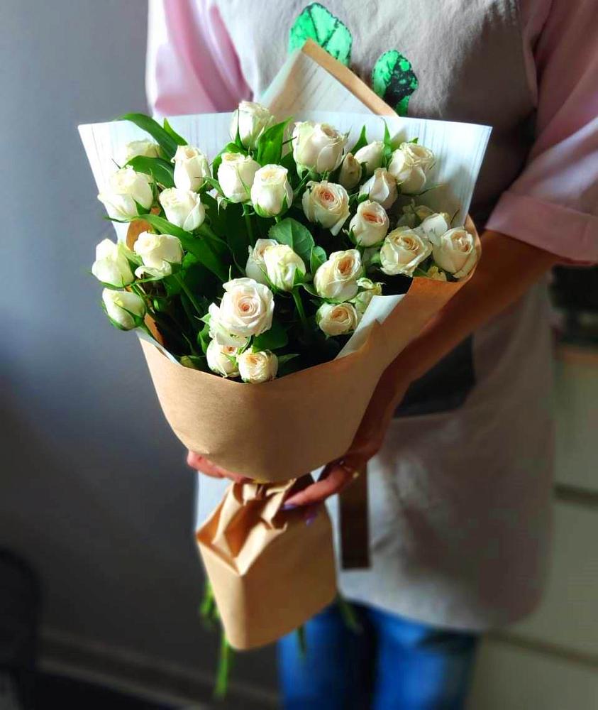 Букет цветов из: Розы в Хотеичи
