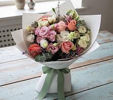 Букет цветов из:  Розы, Лизиантусы и Гвоздики в Хотеичи