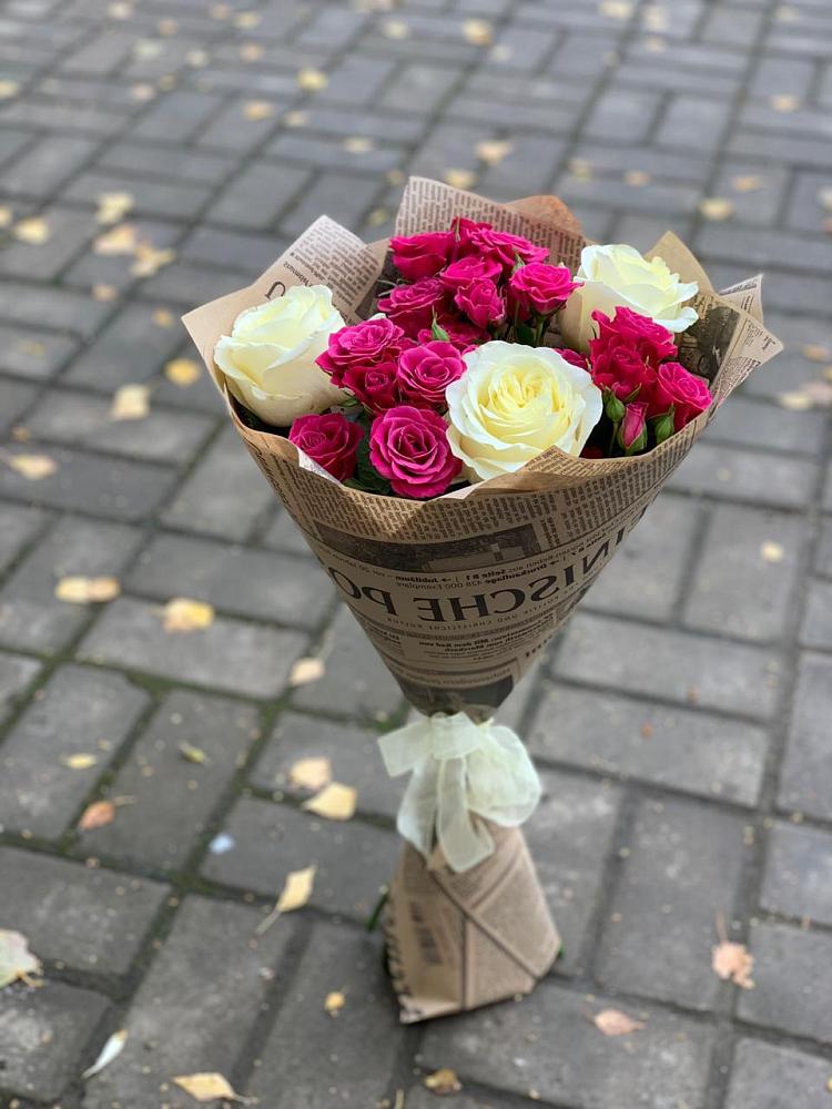 Букет цветов из: Розы в Хотеичи