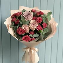 Букет цветов из:  Гвоздики и Розы в Хотеичи
