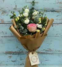 Букет цветов из:  Розы и Лизиантусы в Хотеичи